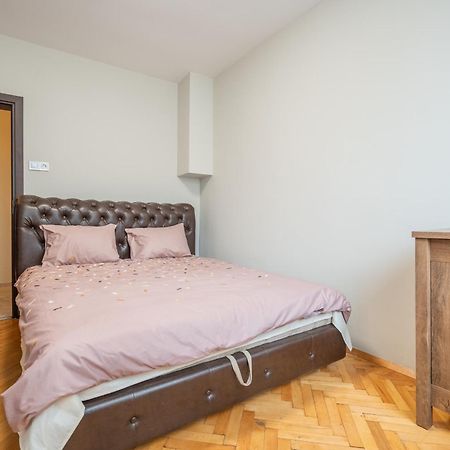 Pirotska 2-Bedroom 100M2 Apartment In Sofia Center Εξωτερικό φωτογραφία